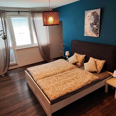Apartman Dominika Rovinka Exterior foto